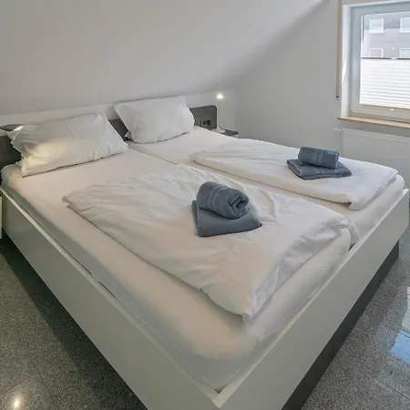 Bel Air Apartment *